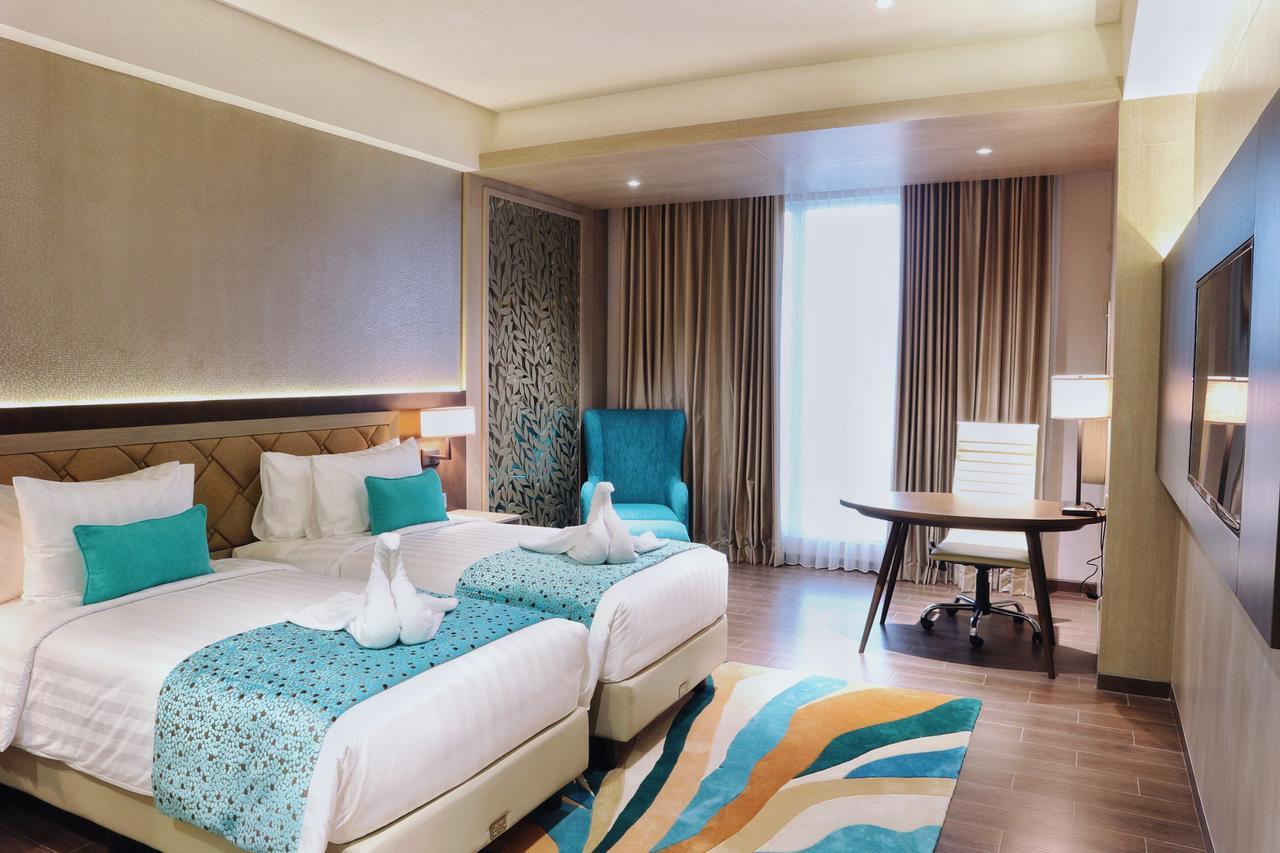 Hotel BW Luxury Jambi Exterior foto