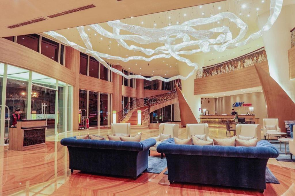 Hotel BW Luxury Jambi Exterior foto